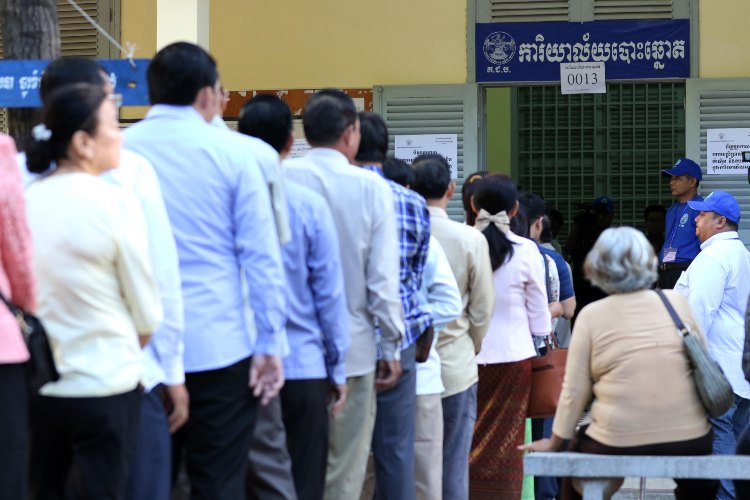 कंबोडियाई सत्तारूढ़ पार्टी ने कम्यून चुनावों में शानदार जीत की हासिल  