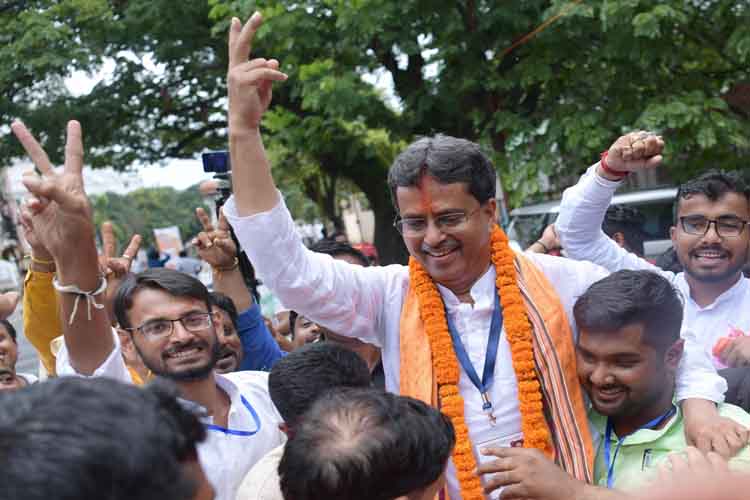 भाजपा ने त्रिपुरा उपचुनाव में तीन सीटें जीतीं, सीएम माणिक साहा ने बारदोली सीट जीती