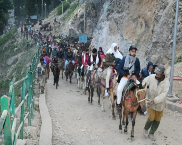 अमरनाथ यात्रा: पहले 4 दिनों में 40,000 से अधिक तीर्थयात्रियों ने किए 'दर्शन'