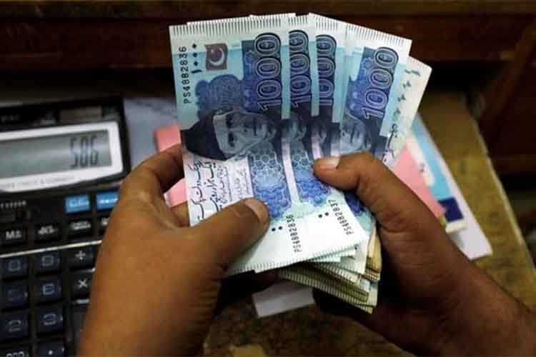 पाकिस्तान के केंद्रीय बैंक ने घटते विदेशी मुद्रा भंडार पर पीएम शरीफ को एसओएस भेजा