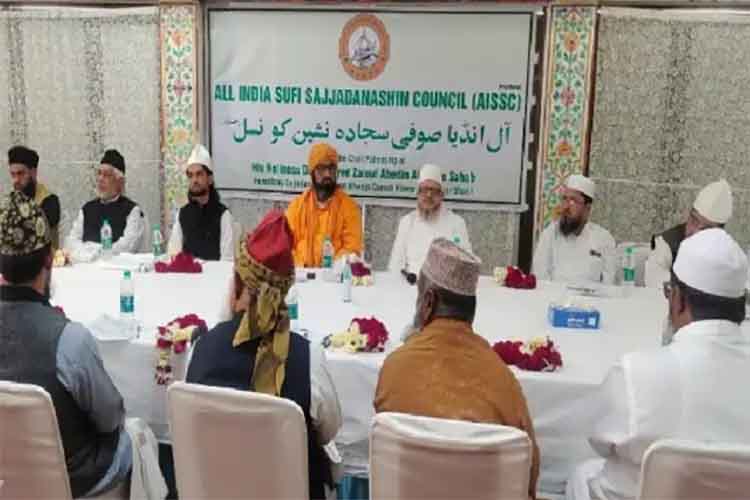 https://www.hindi.awazthevoice.in/upload/news/165771252917_Who_are_Sufis,_where_did_Sufism_come_from,_the_spirituality_and_love_of_Sufis_6.jpg