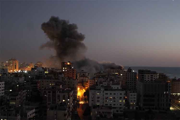 फिलिस्तीनी आतंकियों ने इजराइल में दागे रॉकेट, सेना ने दिया जवाब 
