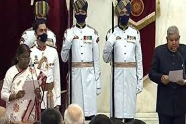 जगदीप धनखड़ बने देश के 14वें उपराष्ट्रपति, राष्ट्रपति मुर्मू ने दिलाई शपथ
