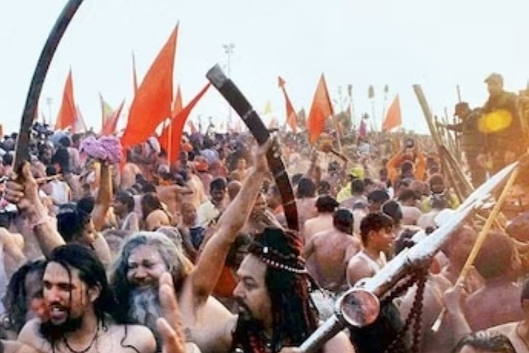 ब्रिटिश हुकूमत के खिलाफ साधू-सन्यासियों ने की थी पहली बगावत