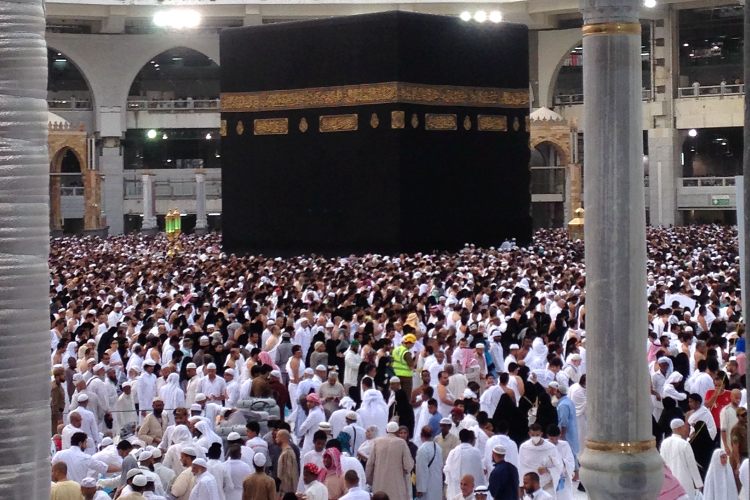 सऊदी अरबः मक्का मस्जिद के पूर्व इमाम को 10 साल की जेल