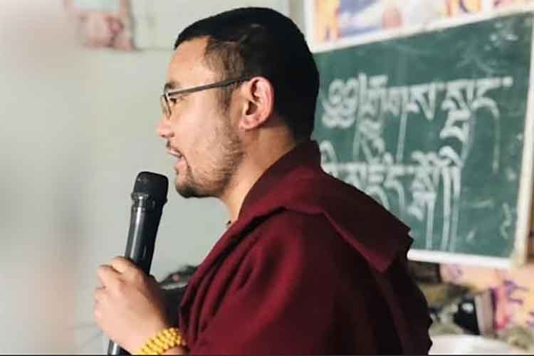 तिब्बत: वाक स्वतंत्रता अधिकार का इस्तेमाल करने पर दो भिक्षुओं को जेल