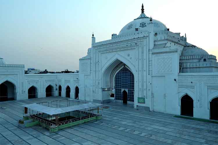 बदायूंः जामा मस्जिद शम्सी है पुराना शिवालय, कोर्ट में याचिका, पूजा के अधिकार की मांग