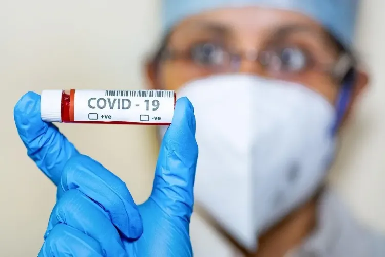 भारत में कोरोना वायरस के 4,417 नए मामले दर्ज, 23 मौतें