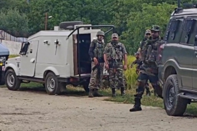 जम्मू-कश्मीर: कुपवाड़ा में घुसपैठ करने वाले दो आतंकवादी मारे गए 