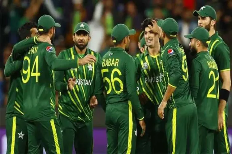 शर्मनाक हार के बावजूद सेमीफाइनल में जगह बना सकता है पाकिस्‍तान, जानिए कैसे