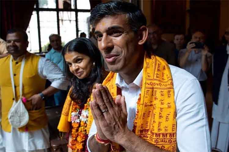 ब्रिटेन के हिंदू 'स्मार्ट, अमीर, अच्छे व्यवहार वाले' हैं: रिपोर्ट