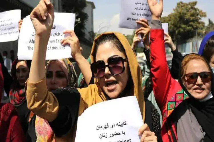 अफगान महिलाओं का रोजगार को लेकर काबुल में प्रदर्शन 