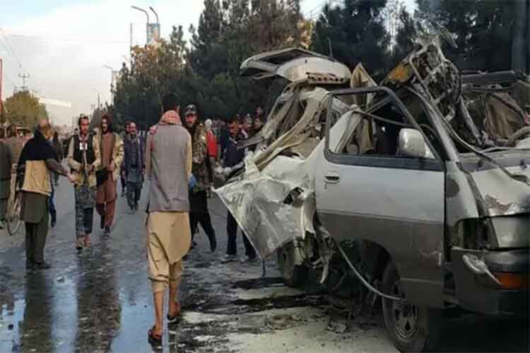 काबुलः सरकारी अफसरों से भरी बस में विस्फोट, आठ घायल