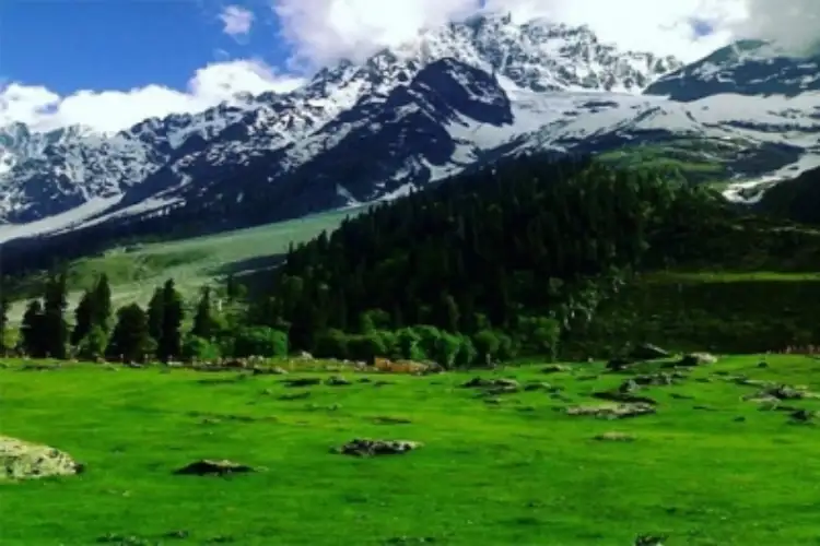 जम्मू-कश्मीर में साफ आसमान के साथ शुष्क मौसम