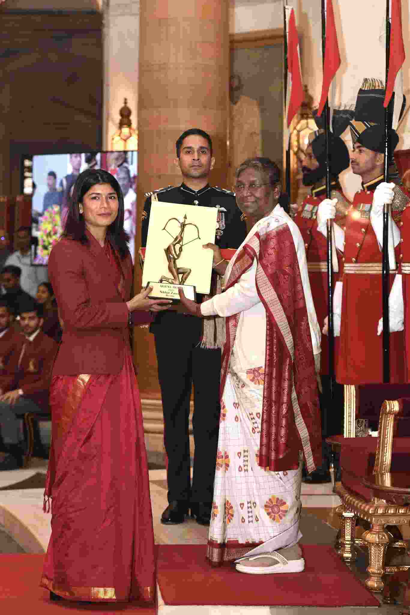 निकहत जरीन समेत टॉप खिलाड़ी हुए सम्मानित, रोहित शर्मा के कोच को मिला ये पुरस्कार