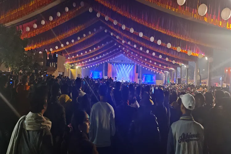 https://www.hindi.awazthevoice.in/upload/news/167005767601_Jashne-Rekhta_is_not_an_event_but_a_festival_of_Urdu_language_6.webp