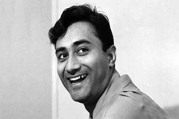 https://www.hindi.awazthevoice.in/upload/news/167006661906_December_3,_memorial_day_of_the_evergreen_actor_Dev_Anand_2.jpg