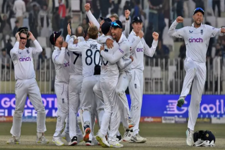 इंग्लैंड ने पहले टेस्ट में पाकिस्तान को 74 रनों से हराया