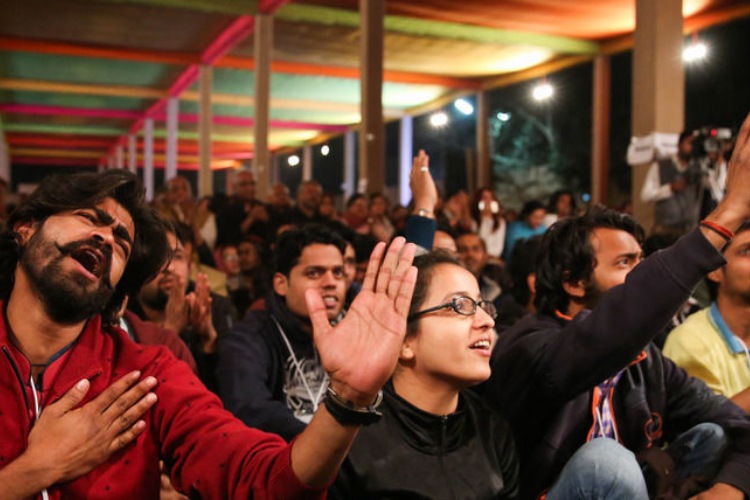 उर्दू भाषा का मतलब क्या सिर्फ कव्वाली और शायरी है!