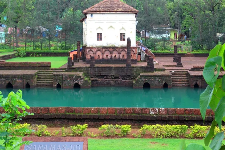 मसाले के शहर पोंडा की  सफा शाहौरी मस्जिद, इंडो-इस्लामिक शैली की बेहतर गवाह