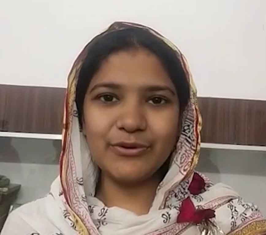 https://www.hindi.awazthevoice.in/upload/news/167369156501_Sana_Ali_Khan_ISRO_Driver's_daughter_Sana_Ali_Khan_will_now_fly_ISRO's_rocket_3.jpg