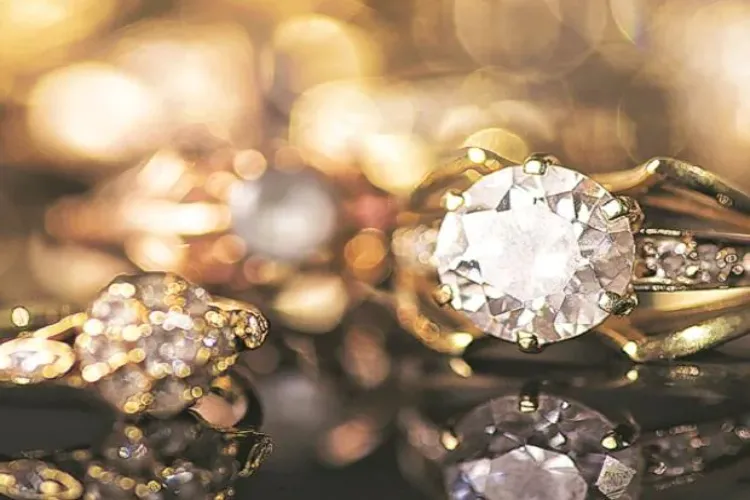 केंद्र कटे और पॉलिश हीरों पर आयात शुल्क कम करे  : जीजेईपीसी