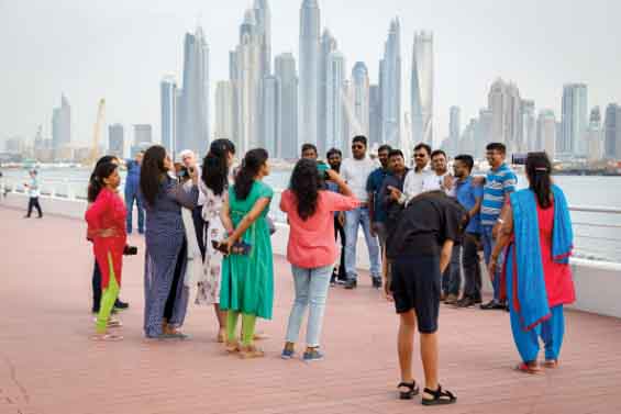https://www.hindi.awazthevoice.in/upload/news/167515182601_indian_community_in_dubai.jpg