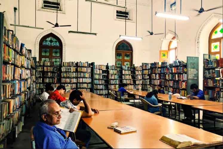 https://www.hindi.awazthevoice.in/upload/news/167646463804_STATE_CENTRAL_LIBRARY-_THE_MUGAL_ARCADIA_,A_POETRY_IN_THE_HYDERABAD_BACKYARD_13.jpg