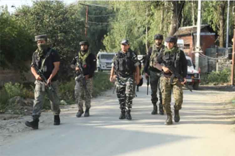 श्रीनगर, अनंतनाग में आतंकी संबंधों के लिए चार घरों को किया गया कुर्क