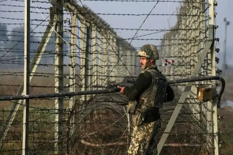 उत्तरी कश्मीर के तीन सीमावर्ती जिलों में पाकिस्तानी ड्रग्स और घुसपैठियों पर नकेल डालने को 26 पुलिसचौकियों   का निर्माण तेज