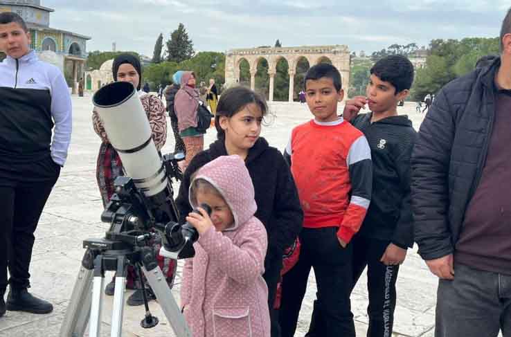 https://www.hindi.awazthevoice.in/upload/news/167947747806_ramzan_2023_Moon_not_visible_in_Saudi_Arabia,_UAE,_Australia,_UK_4.jpg