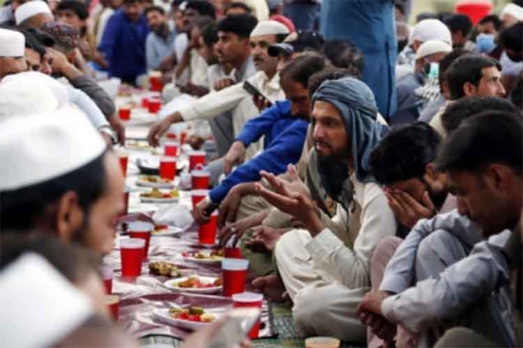 चीन ने रमजान में भी मुसलमानों के रोजा पर लगाईं पाबंदियां 