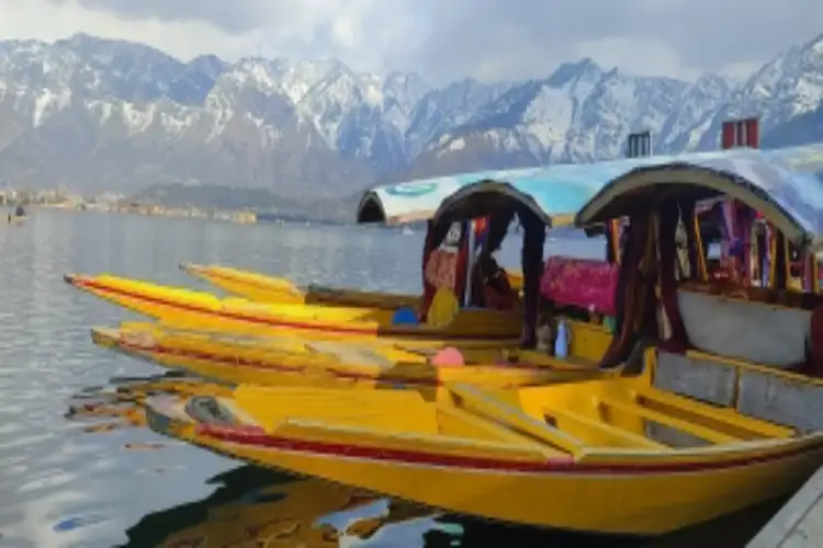 जम्मू-कश्मीर में शुष्क मौसम व साफ आसमान की संभावना