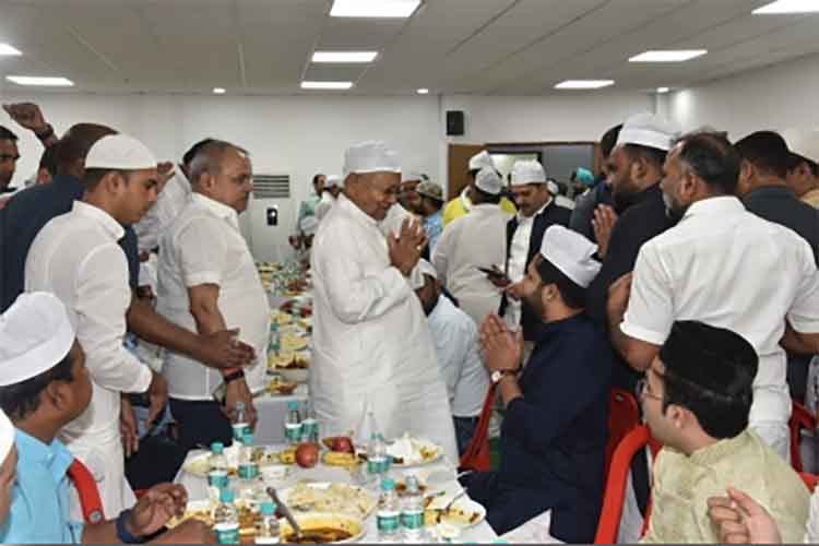 नीतीश के बाद तेजस्वी भी देंगे दावत-ए-इफ्तार
