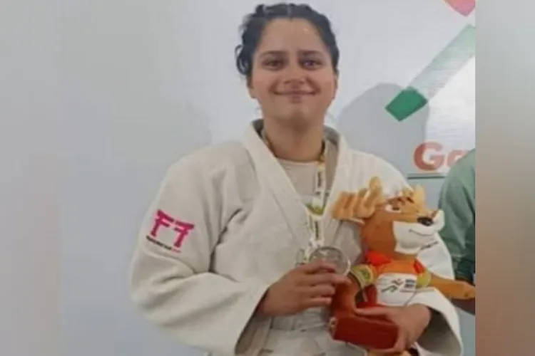 जम्मू-कश्मीरः ऑल इंडिया इंटर-यूनिवर्सिटी जूडो चैंपियनशिप में तजीम फयाज को रजत 
