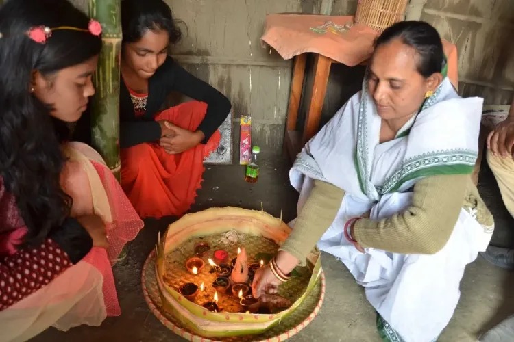 https://www.hindi.awazthevoice.in/upload/news/168657233514_Different_from_India's_mainstream,_Assamese_Muslims_have_unique_identity_&_culture_7.jpg