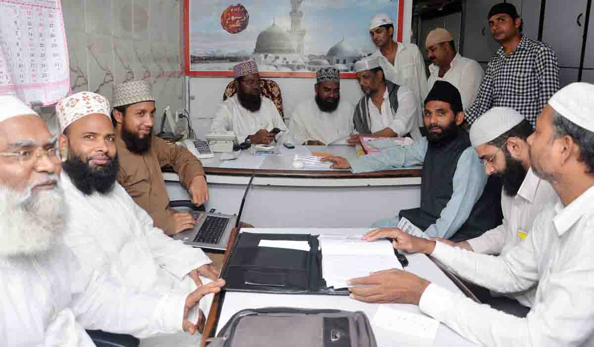 https://www.hindi.awazthevoice.in/upload/news/168674332012_Common_misconceptions_about_Ijtihad_5.jpg