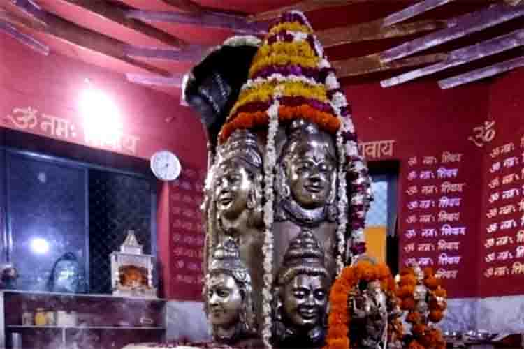 राजस्थान के दो मंदिरों ने ड्रेस कोड को लेकर लगाए पोस्‍टर