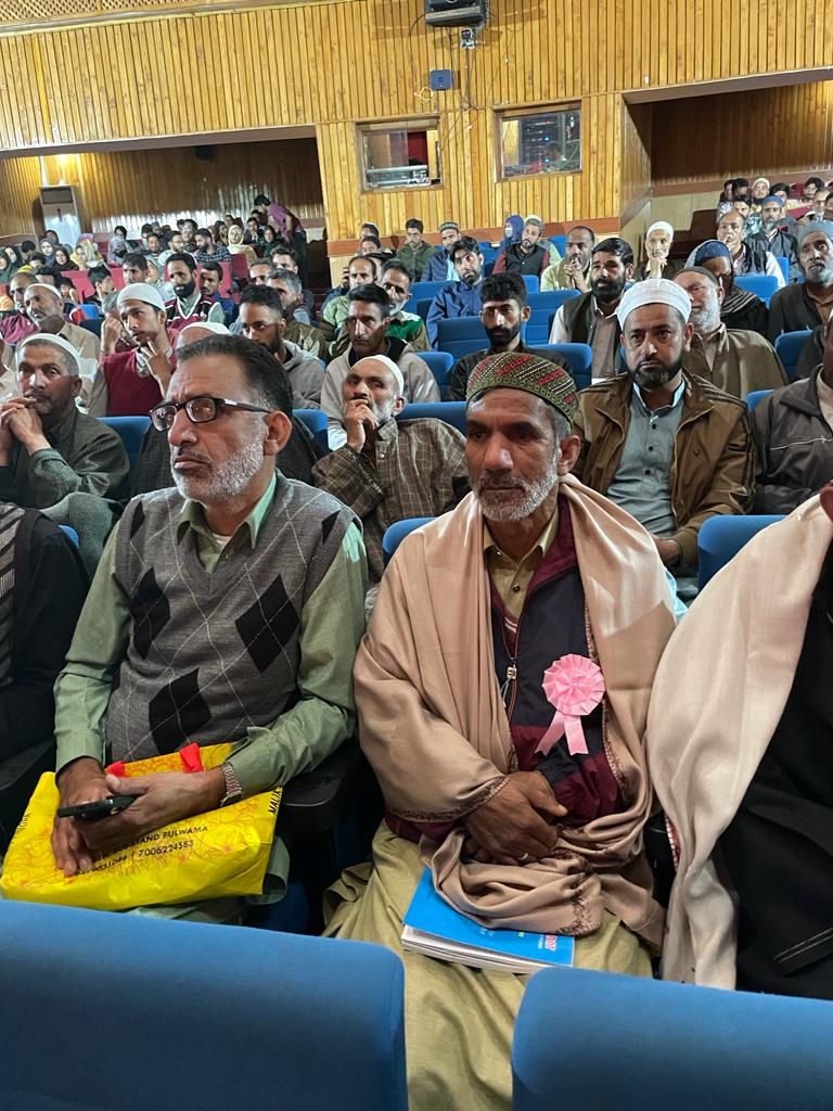श्रीनगर में सूफी प्रेमियों ने मनाई संत अली मुहम्मद गिलकार की स्मृति ...