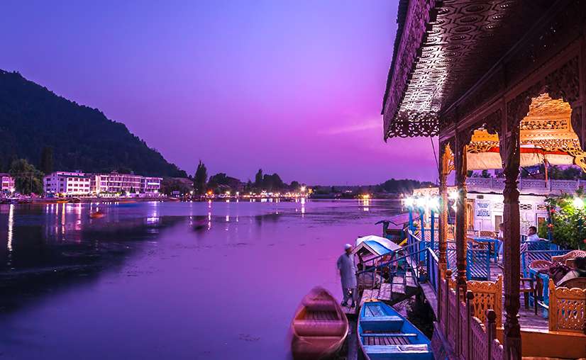 https://www.hindi.awazthevoice.in/upload/news/168977775510_Jammu_and_Kashmir_How_the_tourism_hub_defeated_the_terrorism_hub_8.jpg