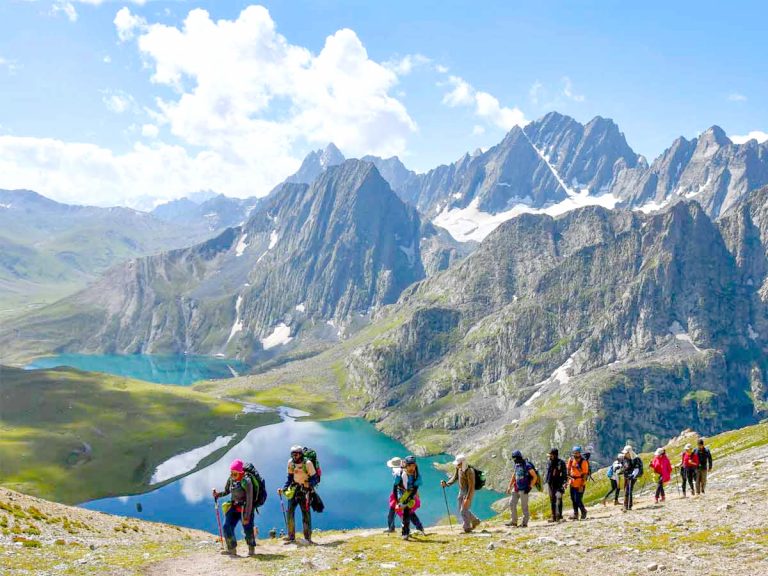 https://www.hindi.awazthevoice.in/upload/news/168977781010_Jammu_and_Kashmir_How_the_tourism_hub_defeated_the_terrorism_hub_5.jpg