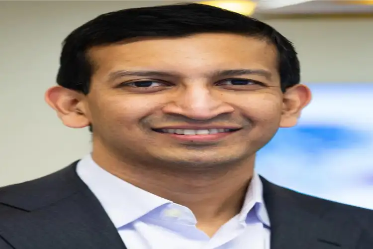 Indian-American economist honored with Harvard University Prize