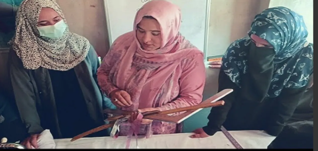 Struggling with poverty, Kashmir's Tauhida realizes women's dreams of doing business