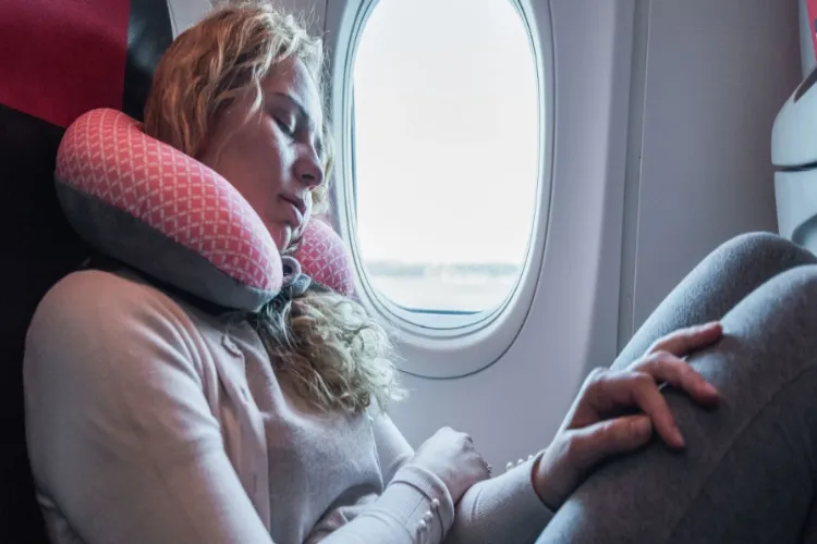What to do for comfortable sleep during air travel?