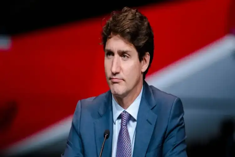 Trudeau pushes Canada to the brink