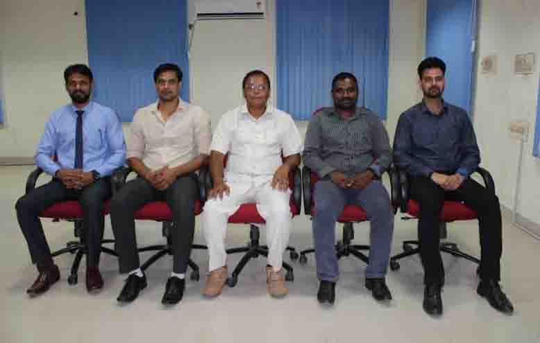 https://www.hindi.awazthevoice.in/upload/news/169937713312_AMU_sports_scientist's_split_sprint_timer_will_compete_with_Swiss_time_giants_1.jpg