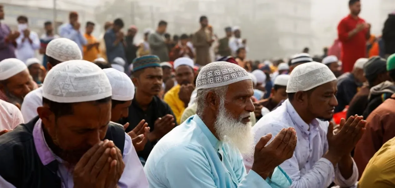 उलेमा,बुद्धिजीव सब भारत की जीत केलिए मांग रहे दुआ