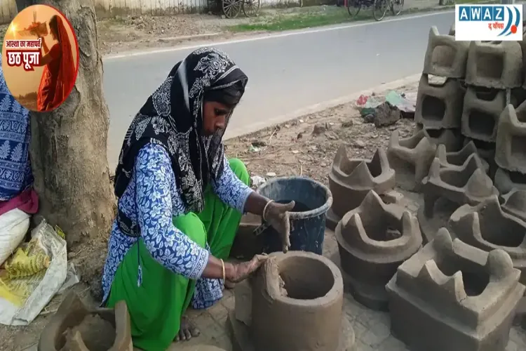 Bihar: Muslim ladies preparing chulha for chhath puja