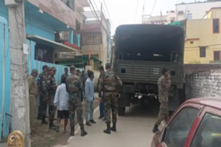Army jawan's body found hanging from a tree in a busy area of Ranchi