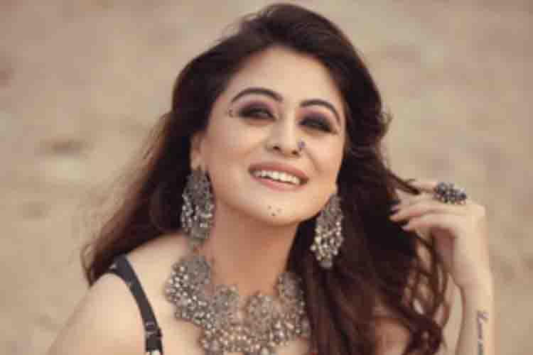 Falak Naz